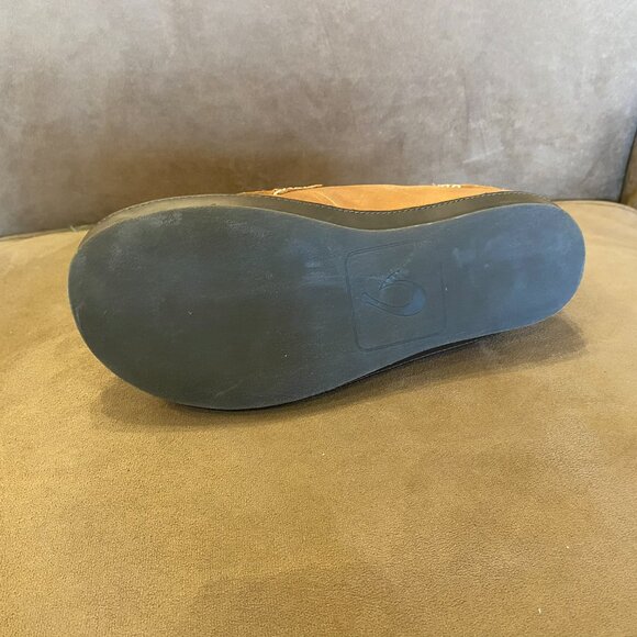 Olukai - Moloa Slipper Toffee/Dark Wood - Multiple Sizes (NEW W/ BOX) - Picture 3 of 3